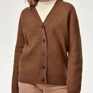 SOLD Aritzia Wilfred Lovisa 100% Merino Wool Cardigan